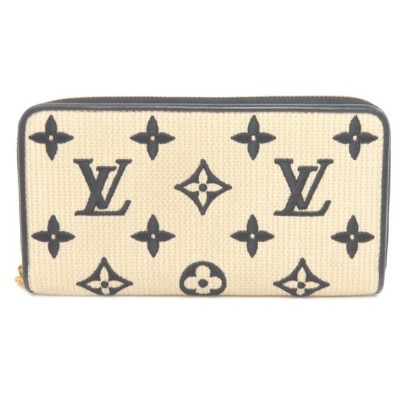 Louis Vuitton Handbags - LOUIS VUITTON Black Wallet
